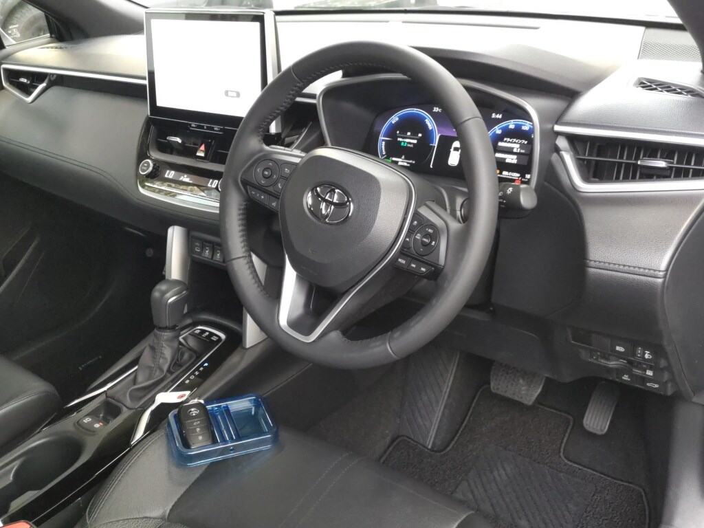 TOYOTA COROLLA CROSS HYBRID Z LEATHER photo 6